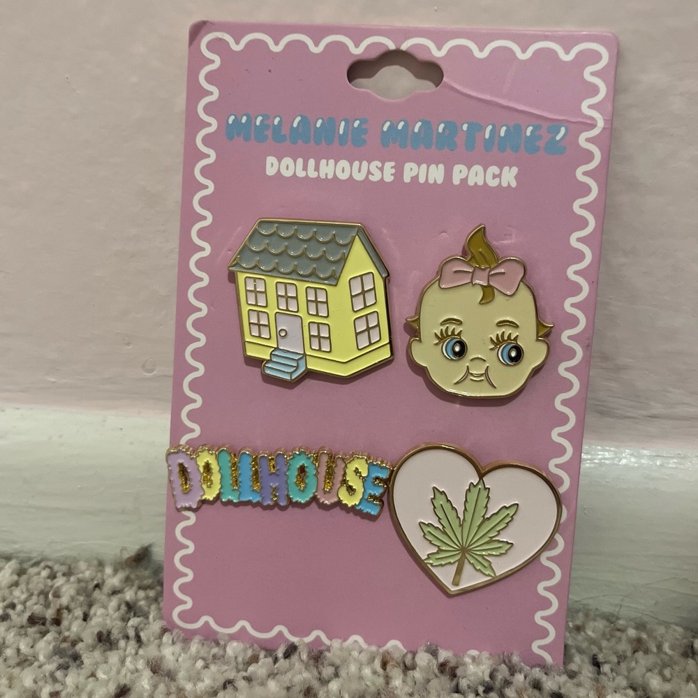 SUPER RARE melanie martinez FULL dollhouse pin set